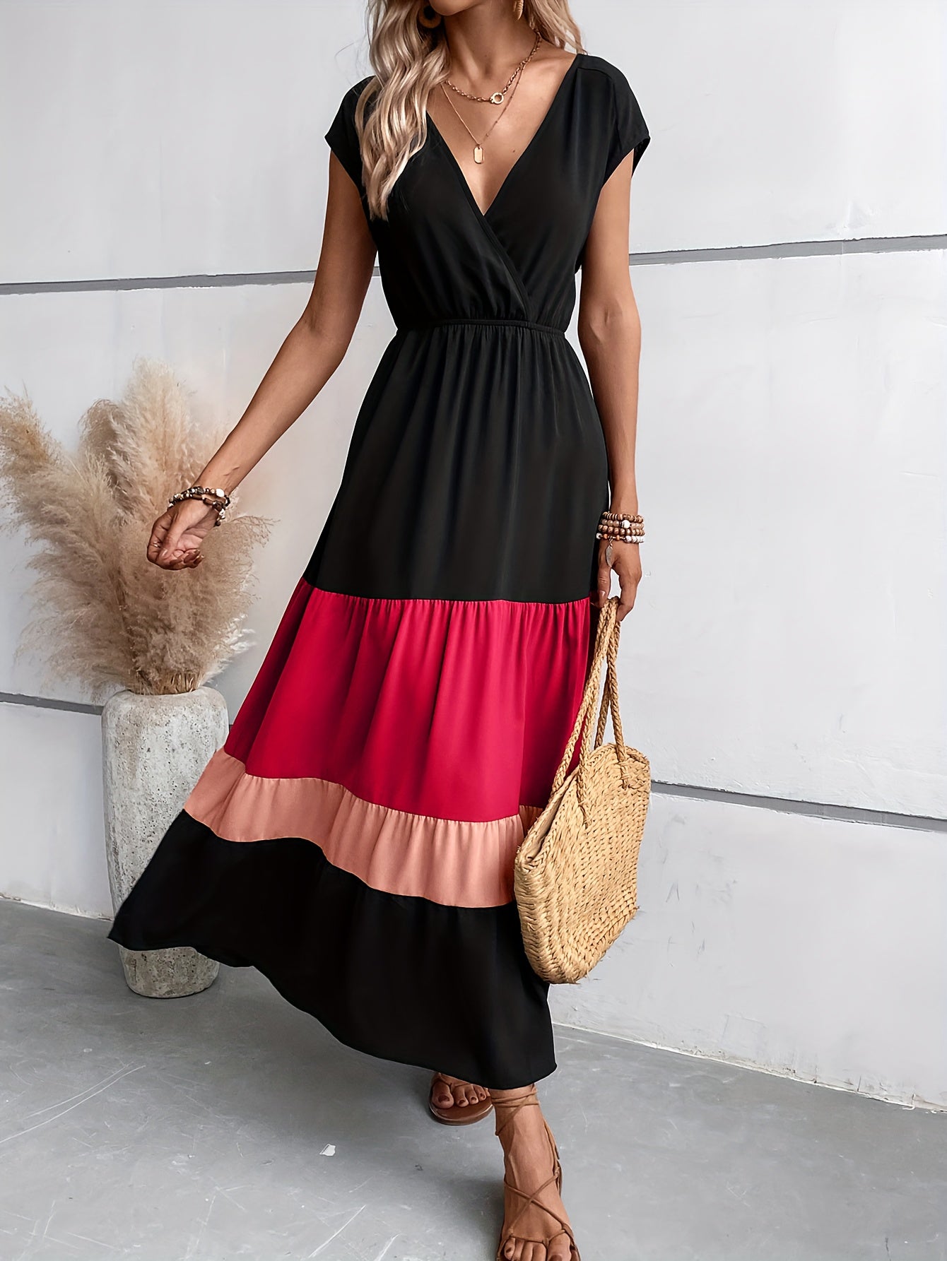 Colour-block criss-cross neck sleeveless midi dress | Alba Muse