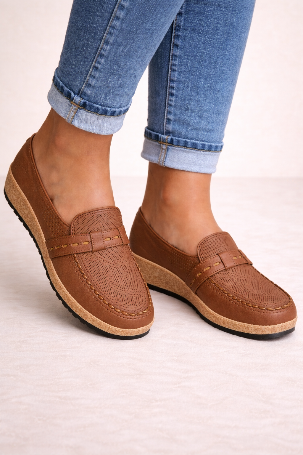 Orthopaedic Flats With Arch Support