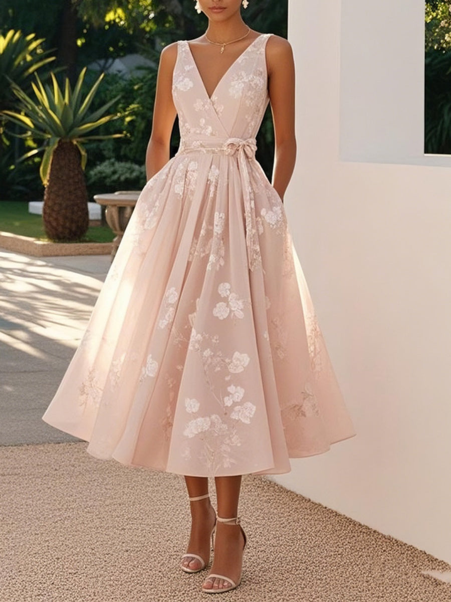 Floral print sleeveless V-neck maxi dress in light pink, front view