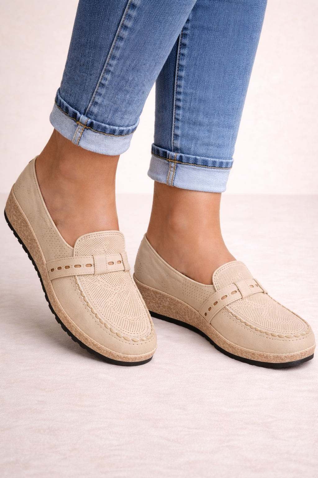 Orthopaedic Flats With Arch Support