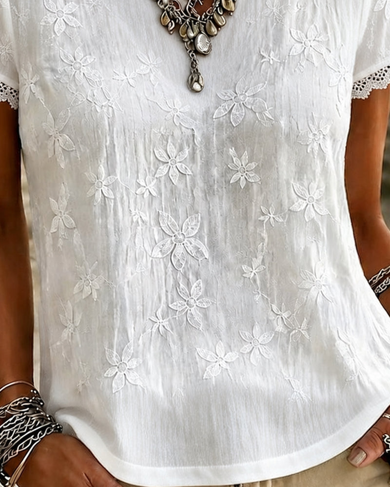 Short sleeve V-neck lace T-shirt, side view