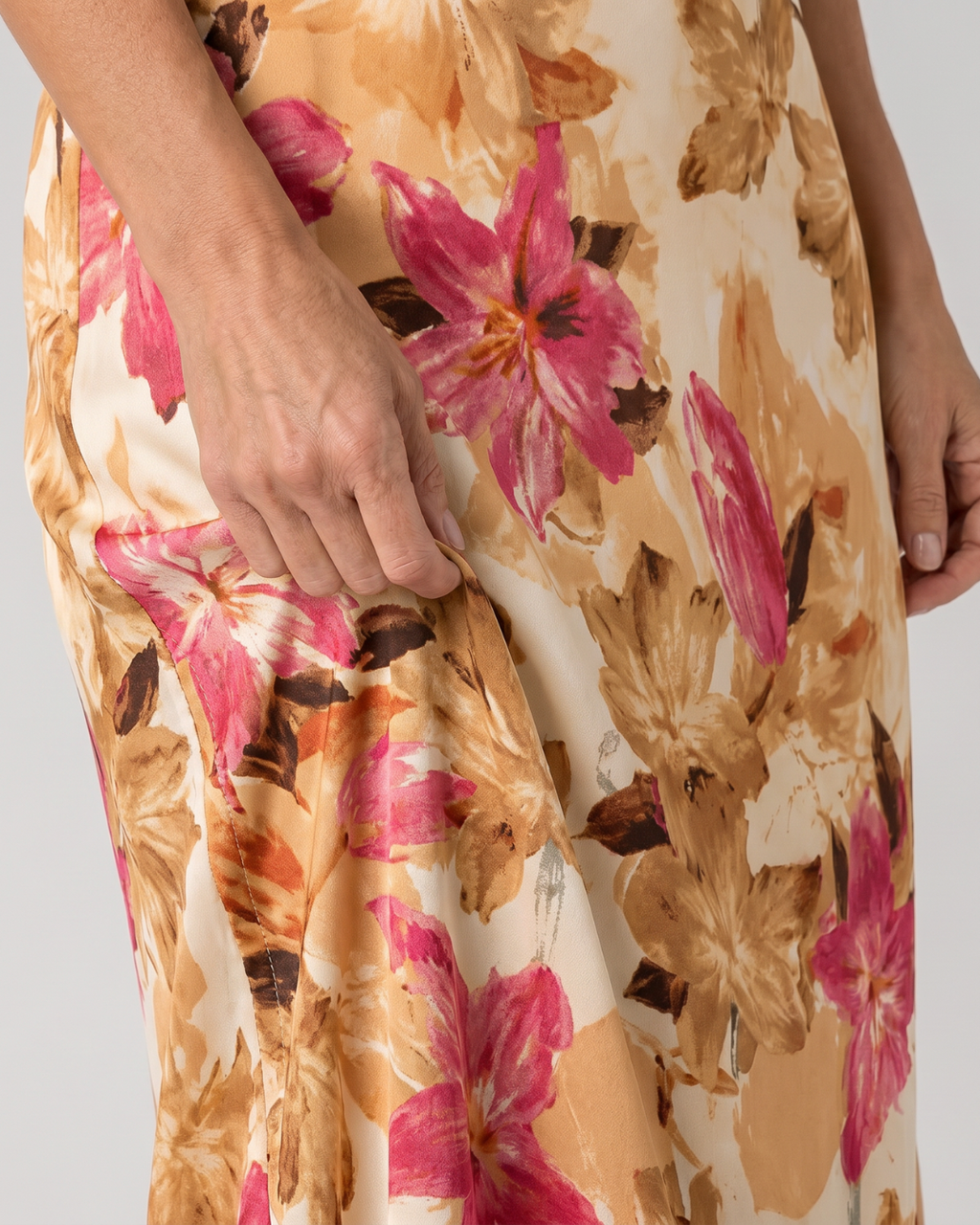 Floral halter neck midi dress in floral print, front view