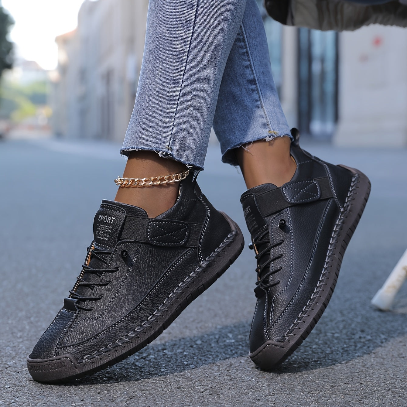 Women's comfort sneakers with Comfort+ orthopaedic sole