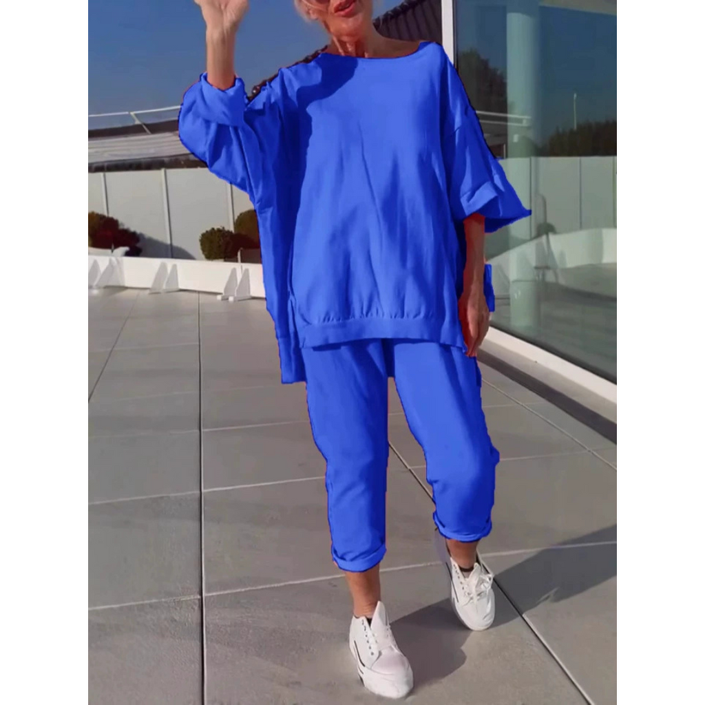 Grey oversized pullover and ankle pants set, cosy weekend style | Alba Muse