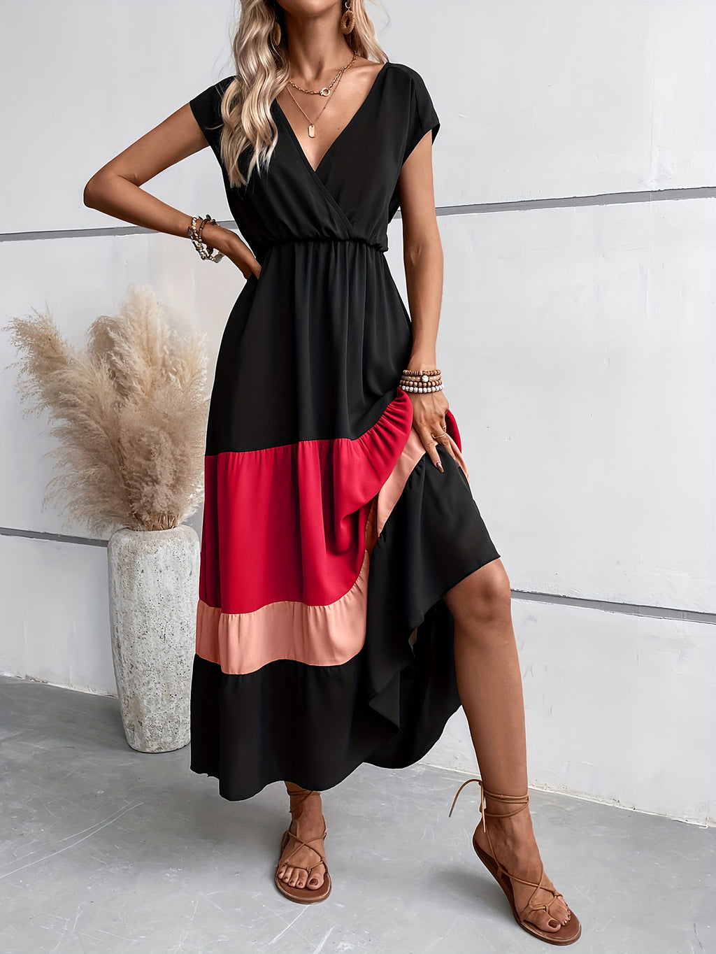 Colour-block criss-cross neck sleeveless midi dress | Alba Muse