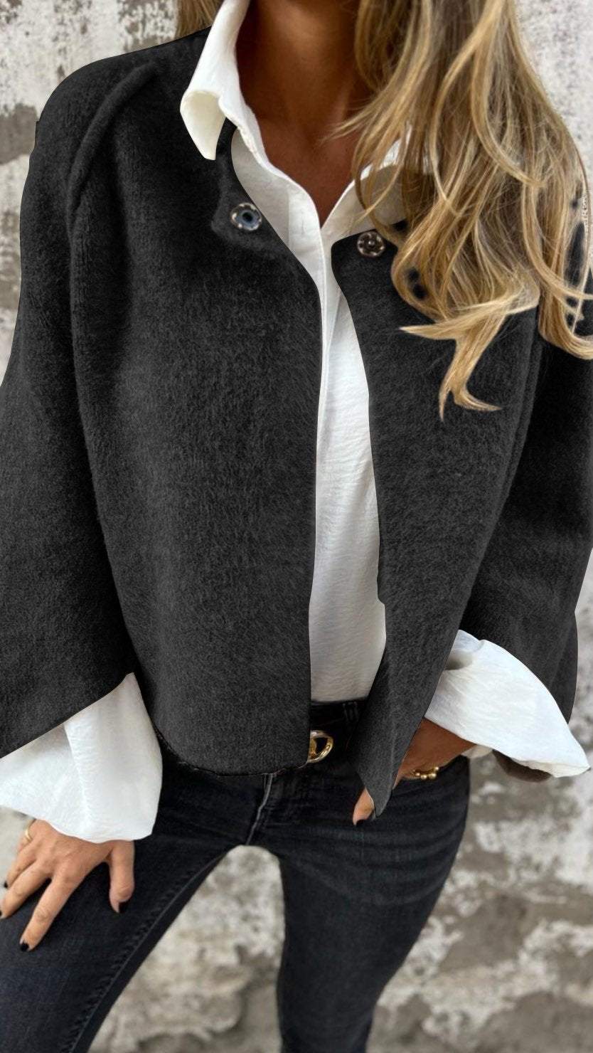 Single breasted longline wool coat with long sleeves