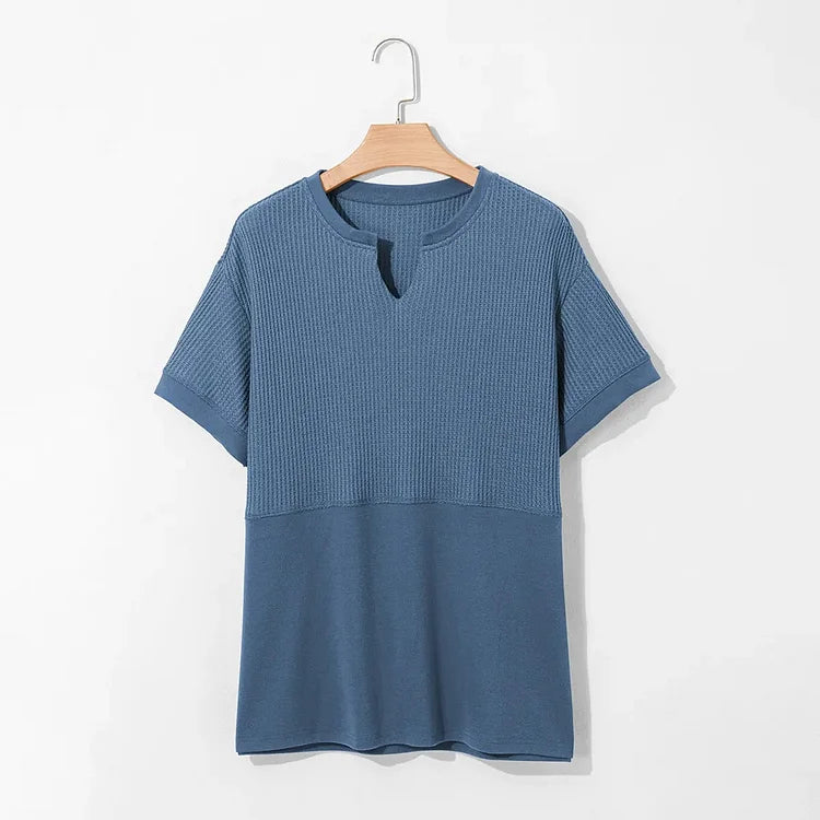 Oversized waffle knit top, breathable fabric and V-neckline detail | Alba Muse