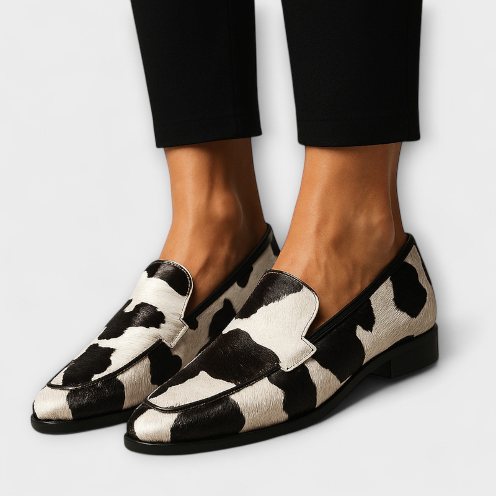 Orthopaedic support loafers with cushioned insole and slip-on design