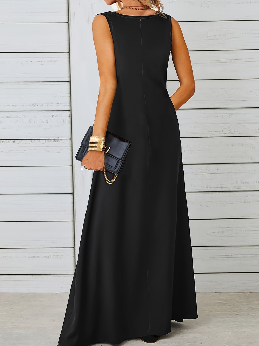 Elegant sleeveless fit and flare long evening dress | Alba Muse