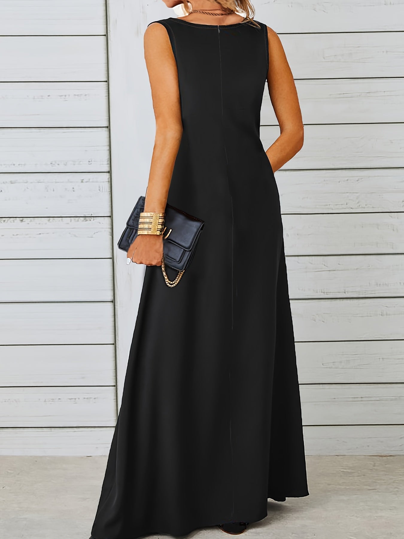 Elegant sleeveless fit and flare long evening dress | Alba Muse