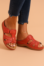 Multi-strap flip-flops detail