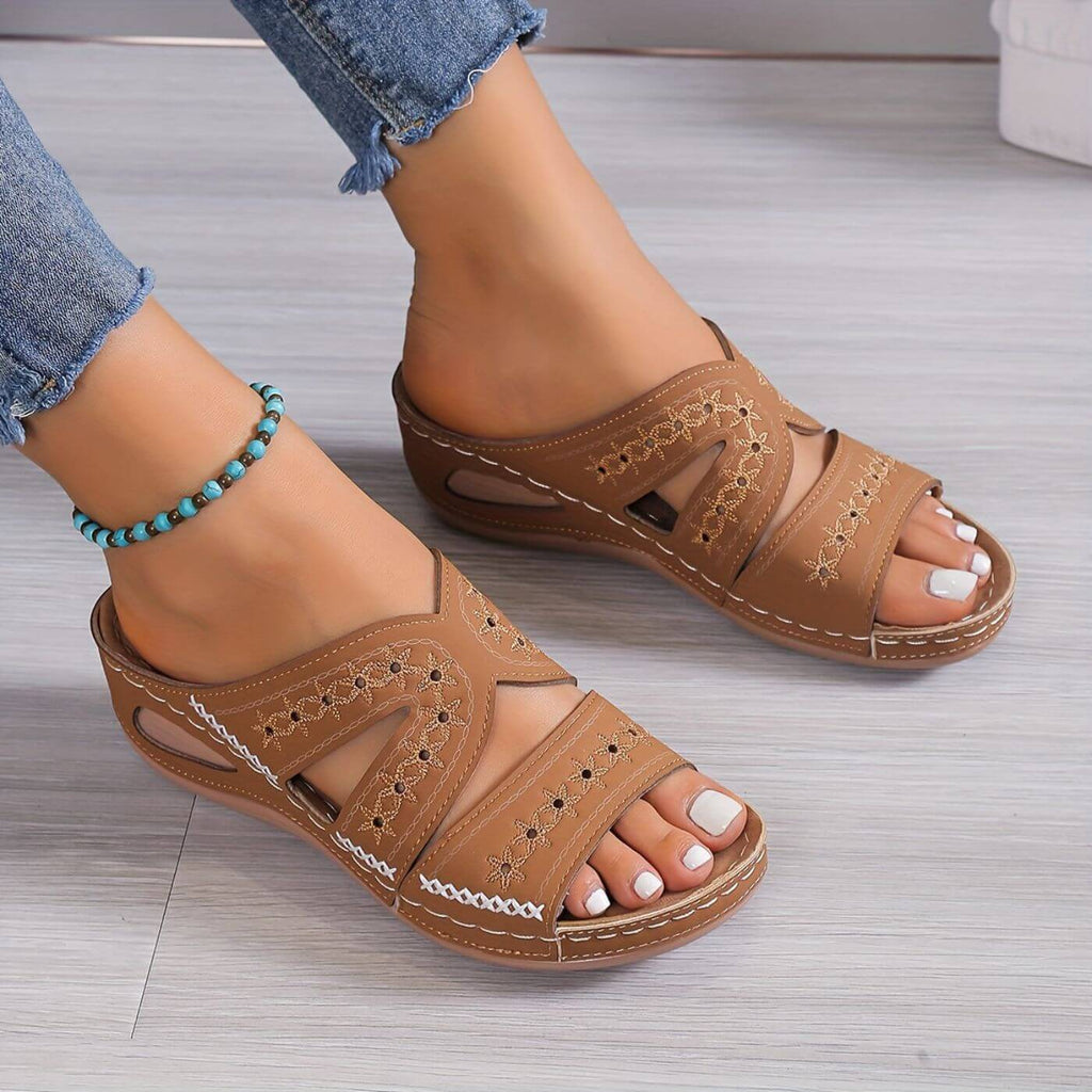 Women's orthopaedic sandals in blue, front view