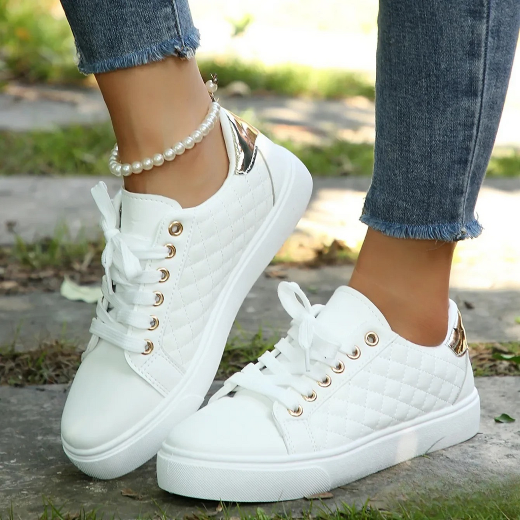 Wide fit everyday comfort sneakers in white, breathable trainers front view