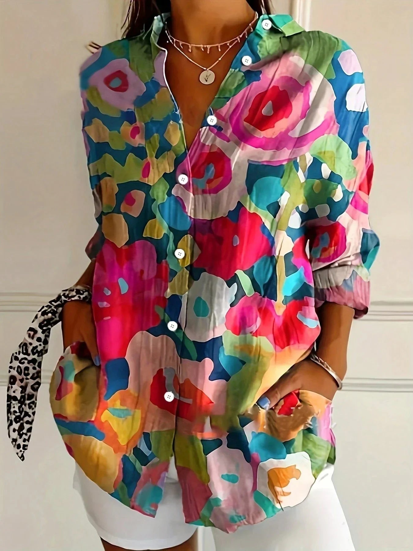Abstract print relaxed blouse, side view