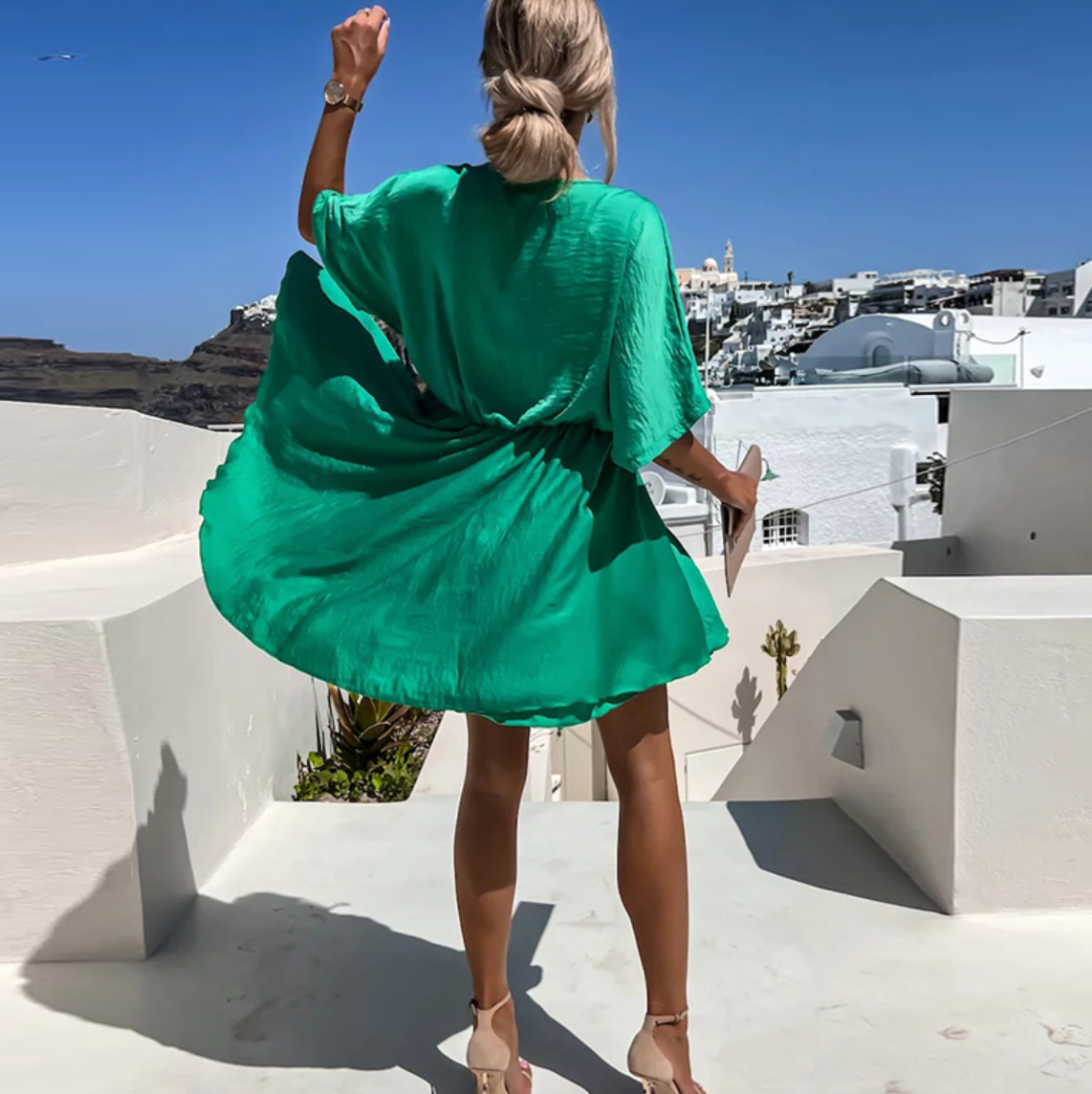 Women's stylish summer mini dress, versatile for day and evening occasions