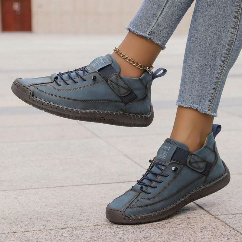 Women's cushioned sneakers for work and all-day support