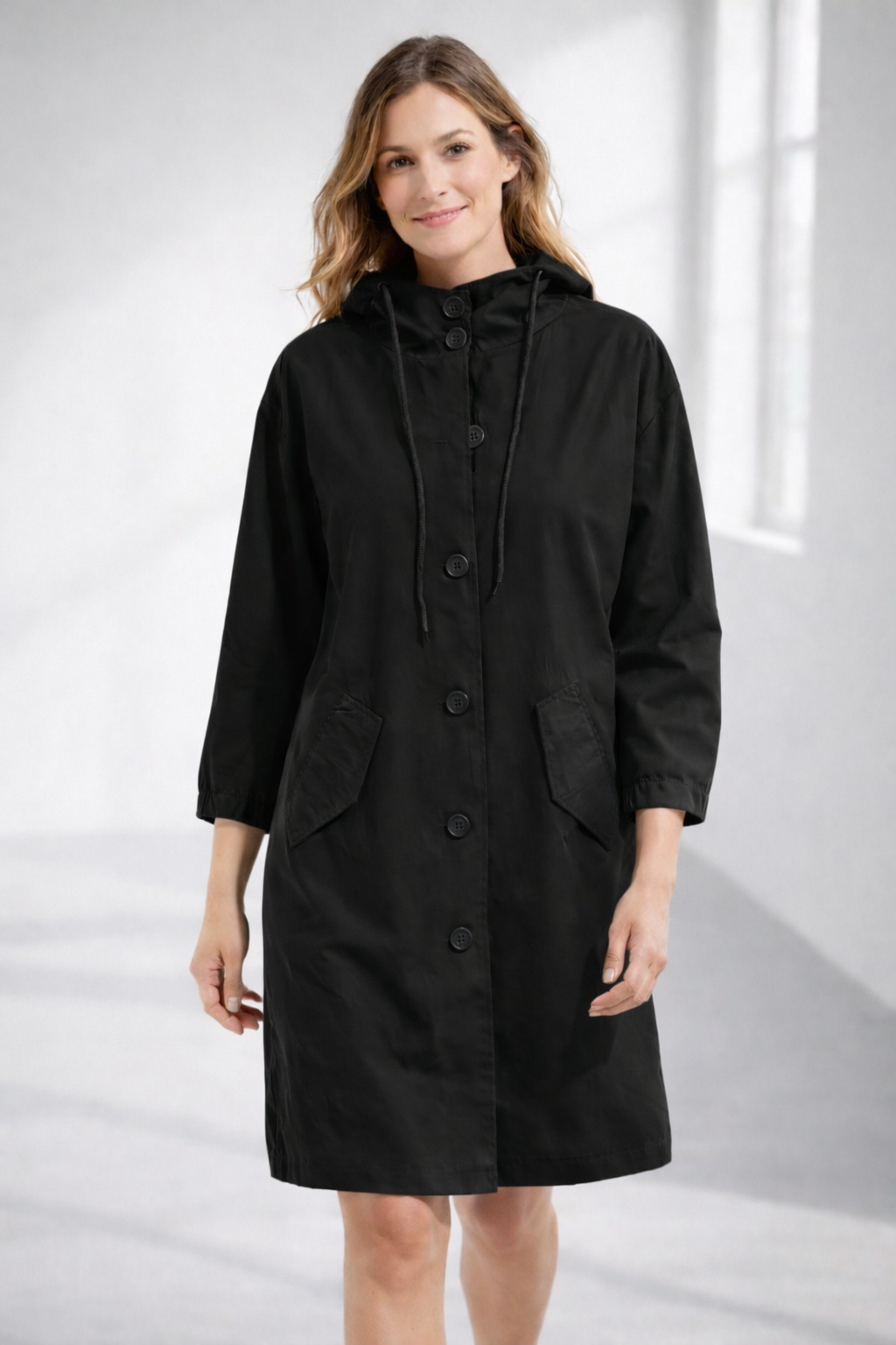 Black mid-length hooded Jacket