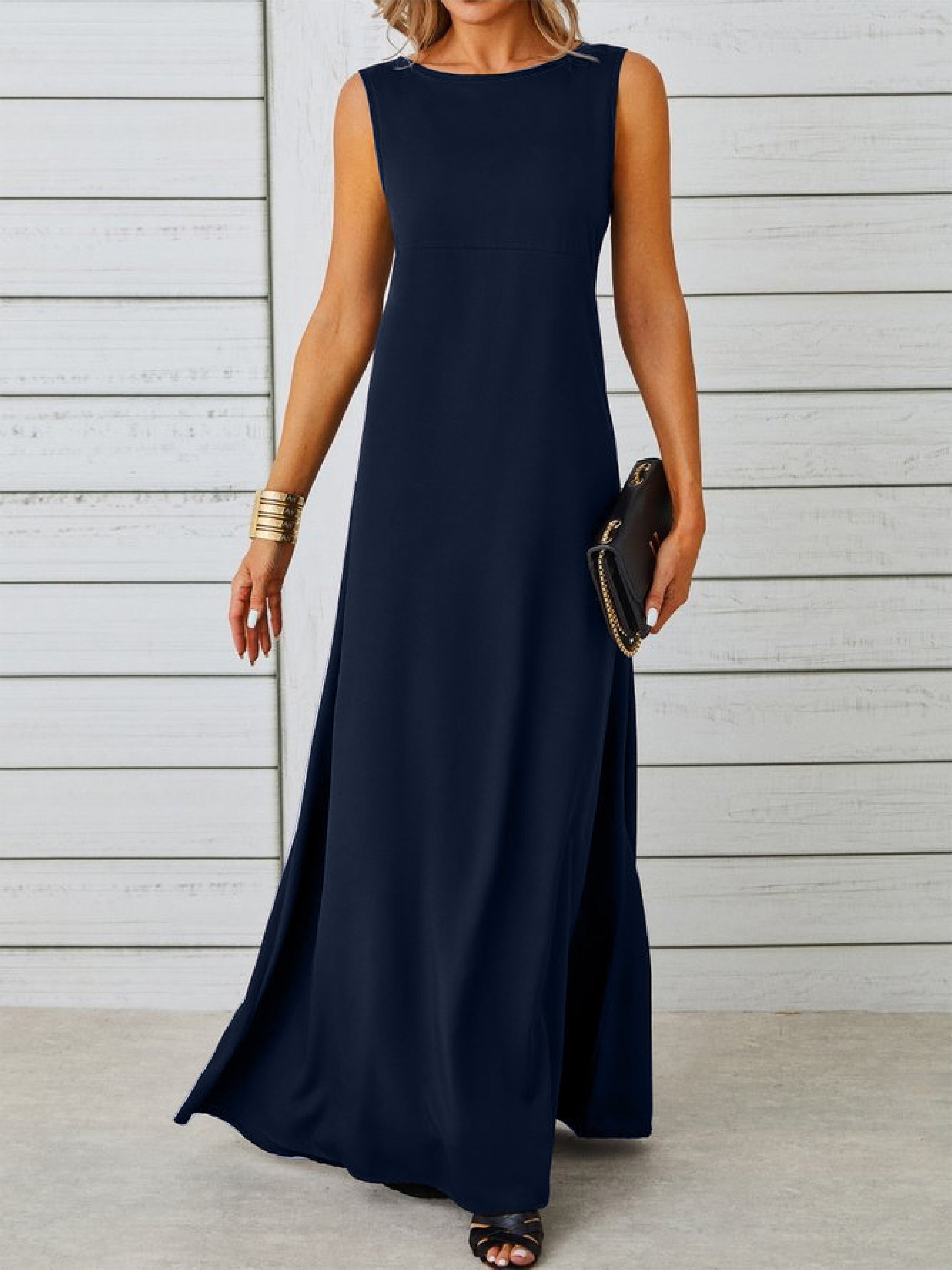 Elegant sleeveless fit and flare long evening dress | Alba Muse