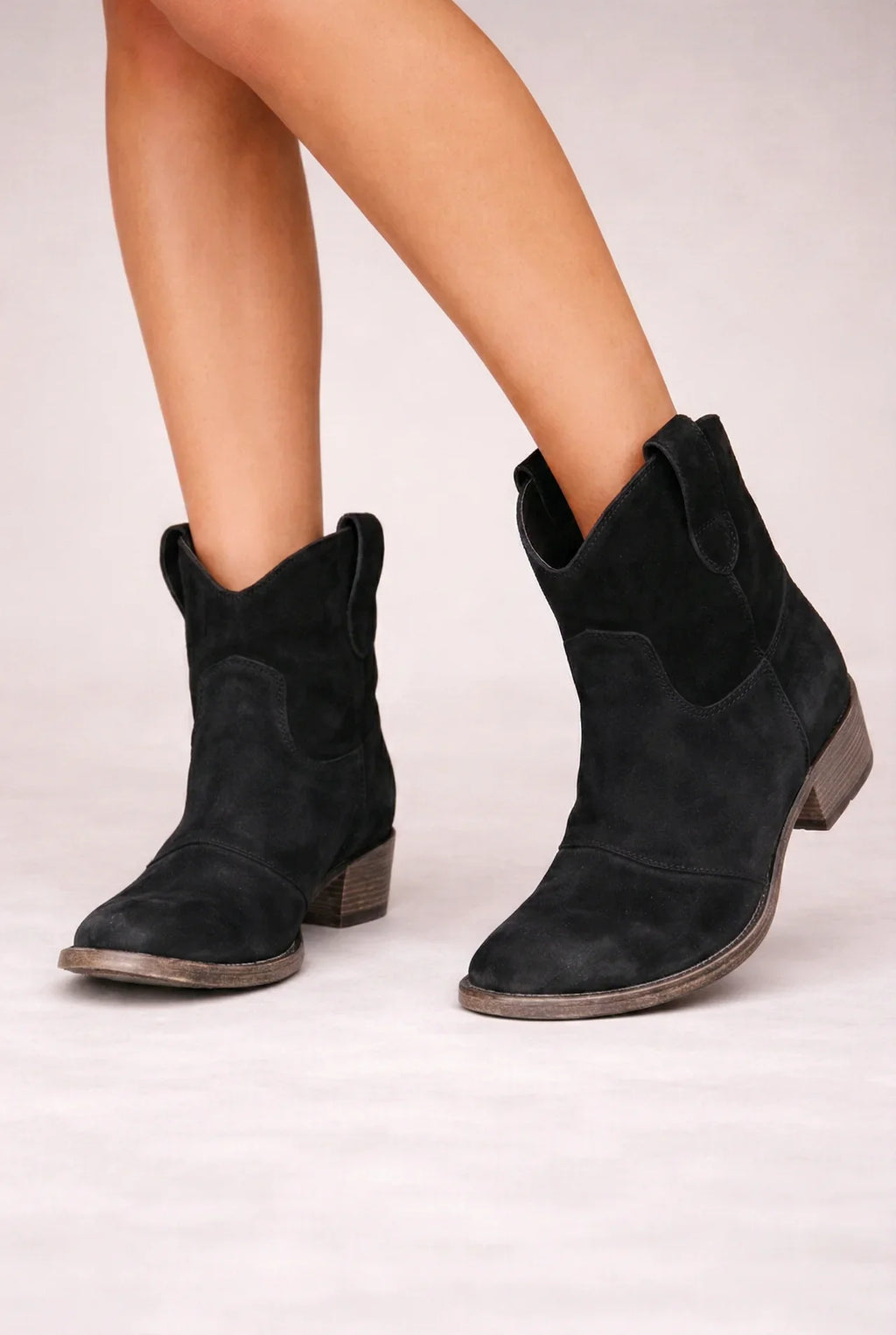 Sculpted Stylish Cowboy Boots for Women
