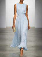 Chiffon sleeveless maxi dress in light blue – front view