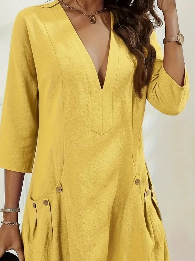 V-neck midi dress with straight skirt, casual chic look | Alba Muse