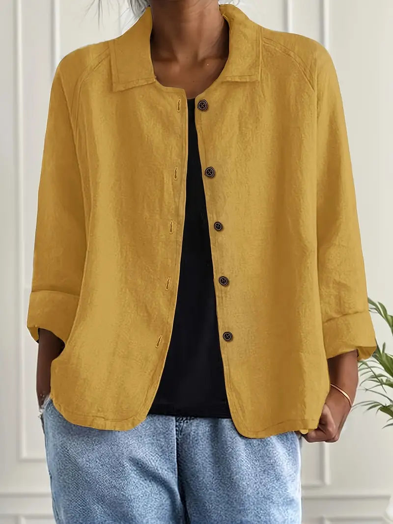 Women's relaxed silhouette button jacket worn casually