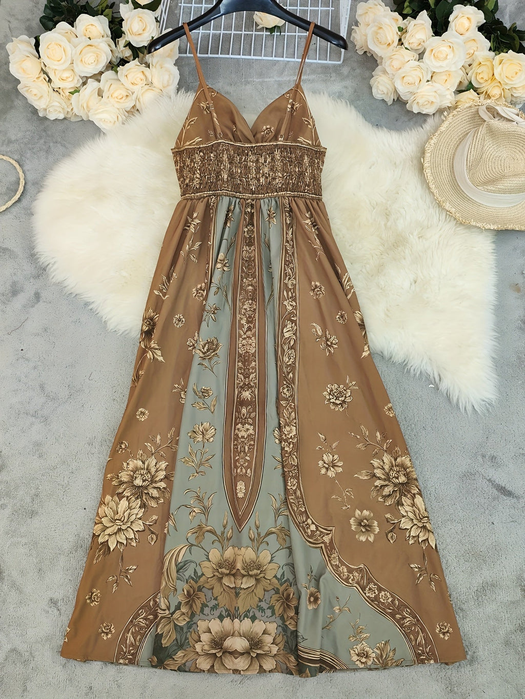 Boho maxi dress in yellow brown, beach-ready silhouette | Alba Muse