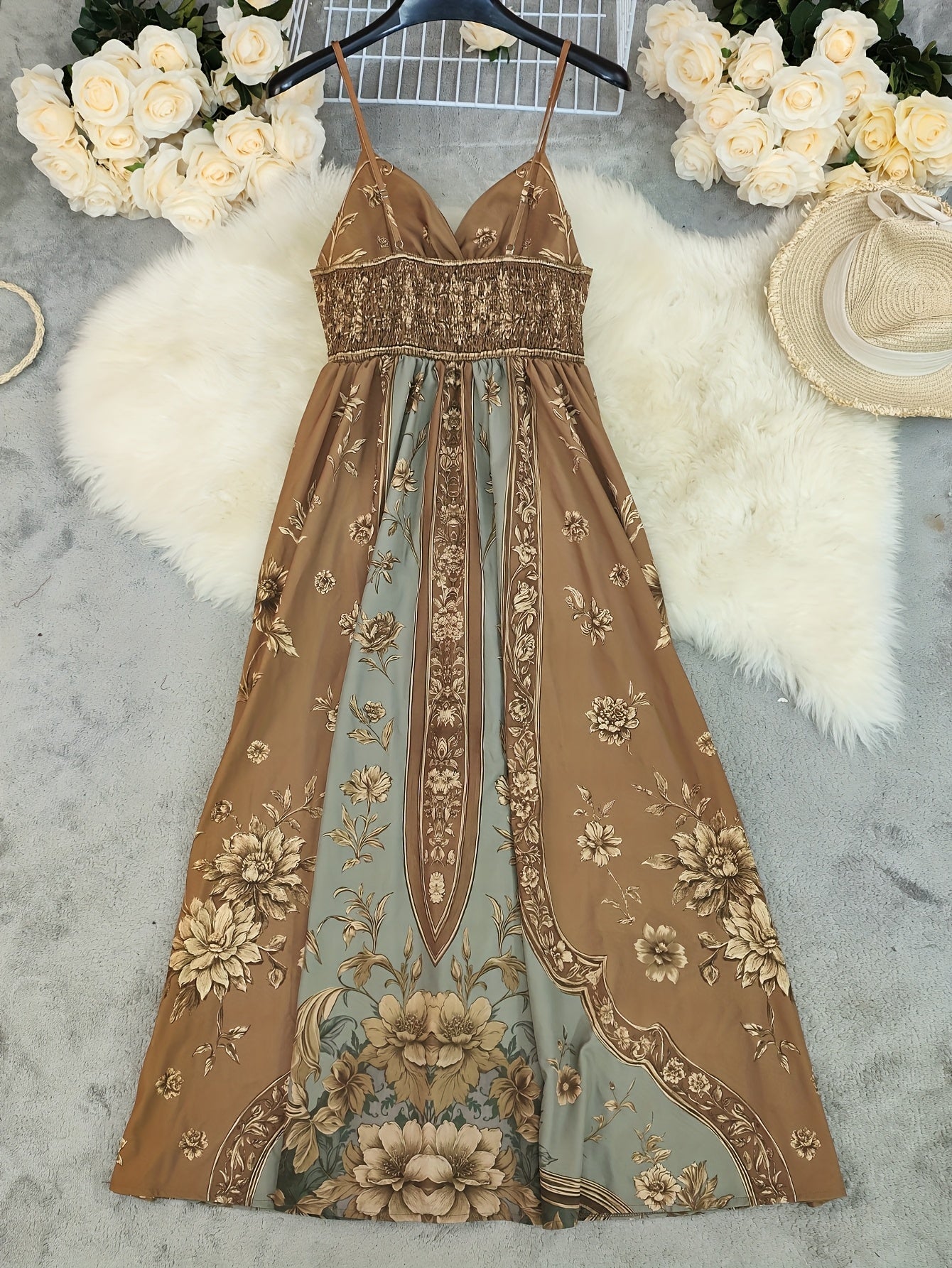 Boho maxi dress in yellow brown, beach-ready silhouette | Alba Muse