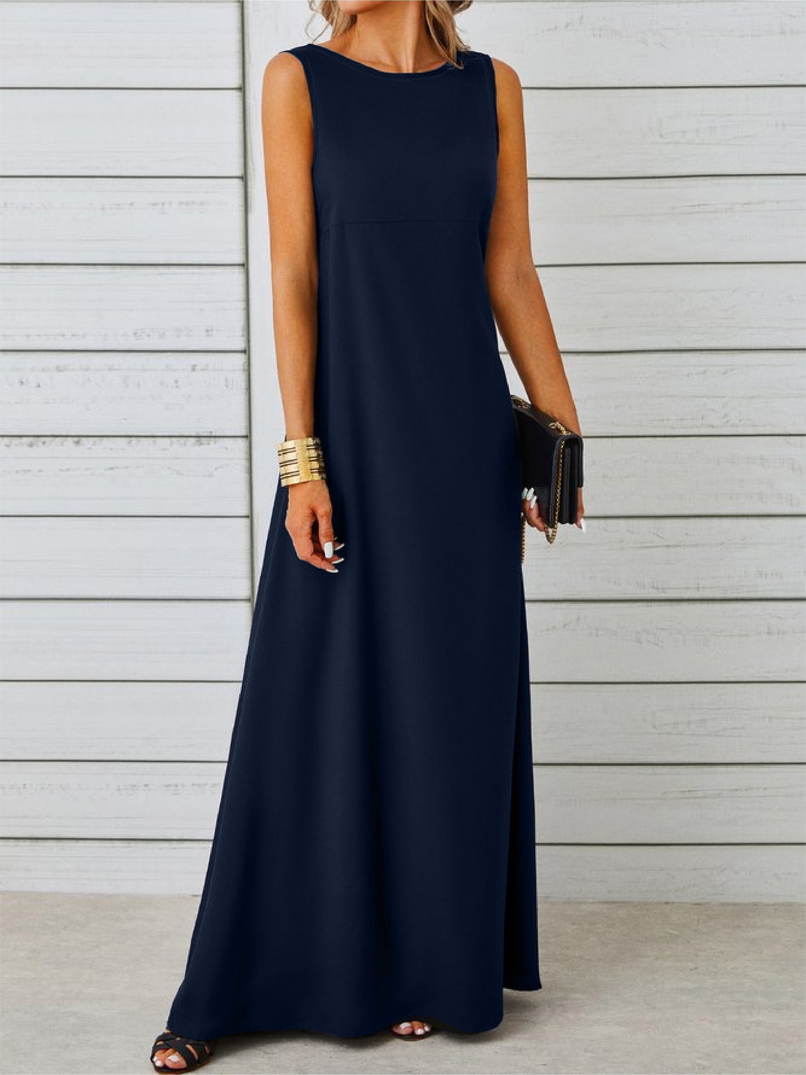 Elegant sleeveless fit and flare long evening dress | Alba Muse