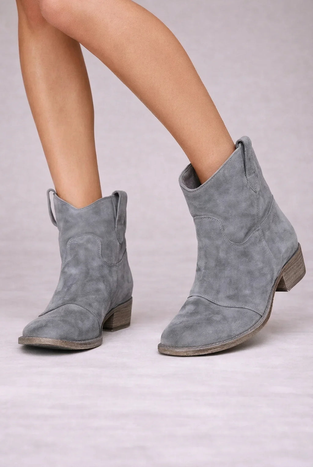Sculpted Stylish Cowboy Boots for Women