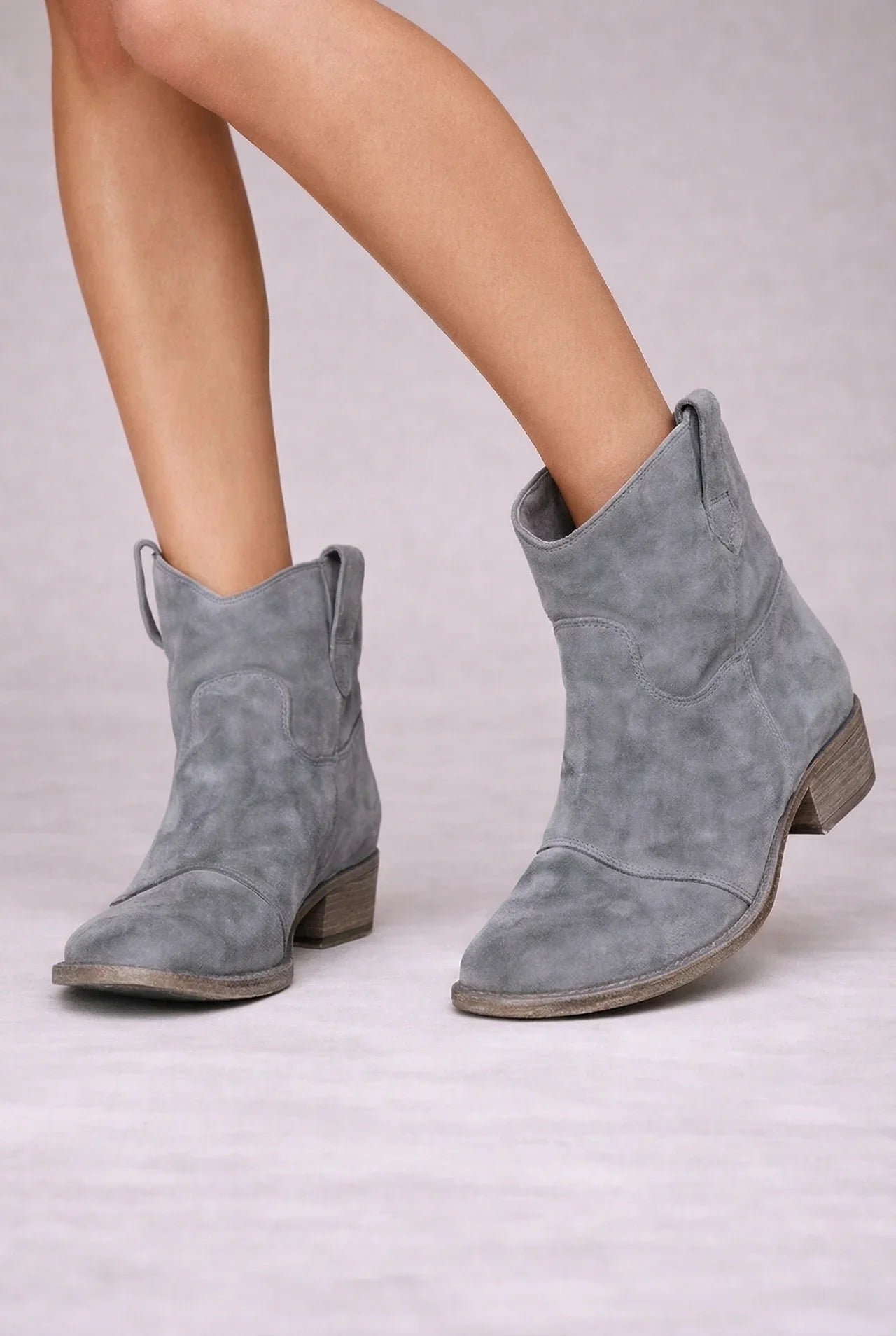 Sculpted Stylish Cowboy Boots for Women