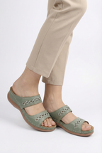 Women's adjustable summer sandals, textured rubber sole view