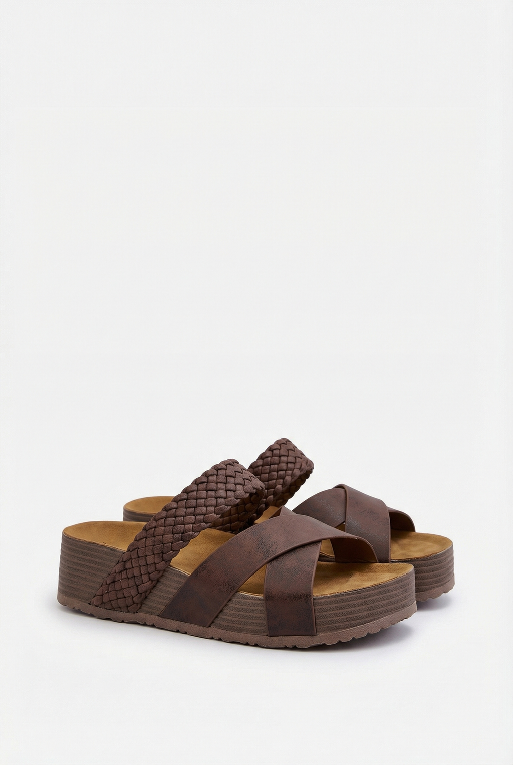Women's lightweight casual summer sandals, front view