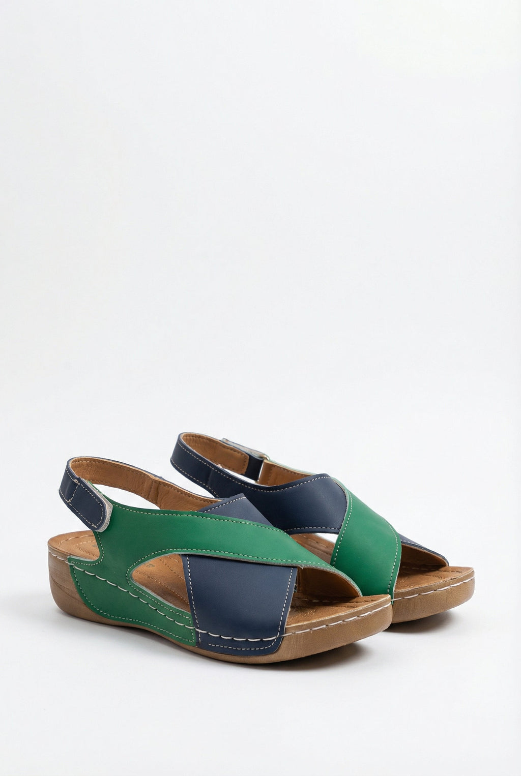 Women's orthopaedic sandals in alternate colour, front view