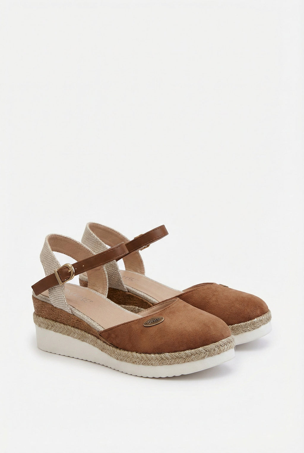 Women's closed toe espadrille flats with jute midsole, front view