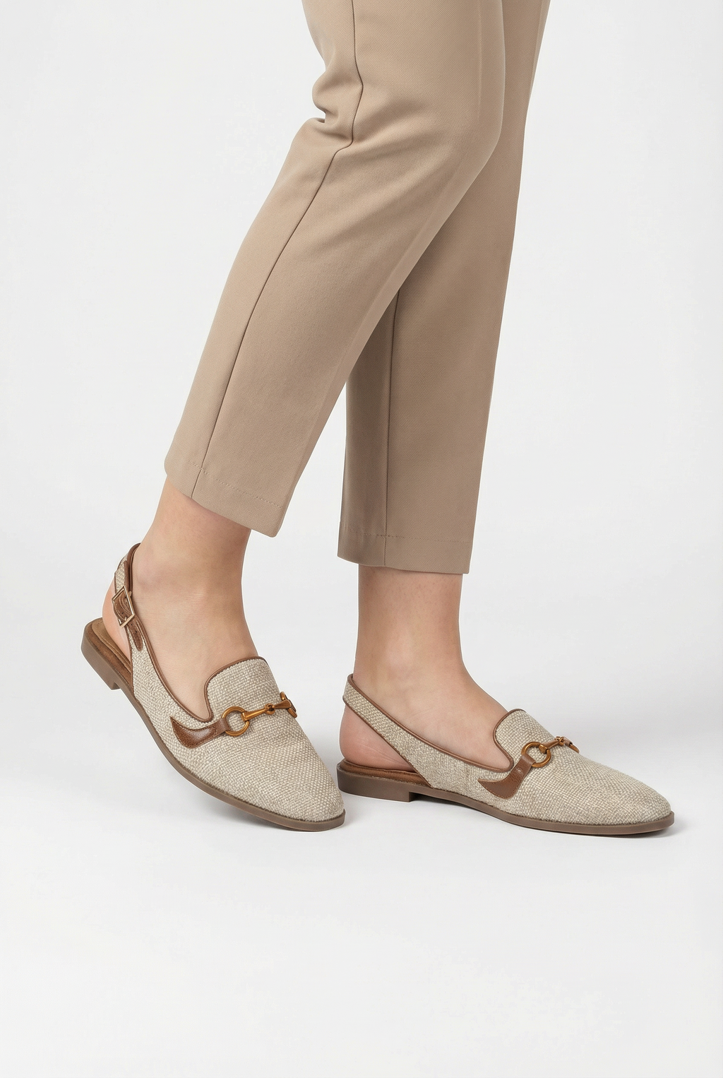 Women's closed-toe flats in alternate colour, front view