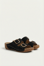 Women's lightweight open toe sandals, sole close-up