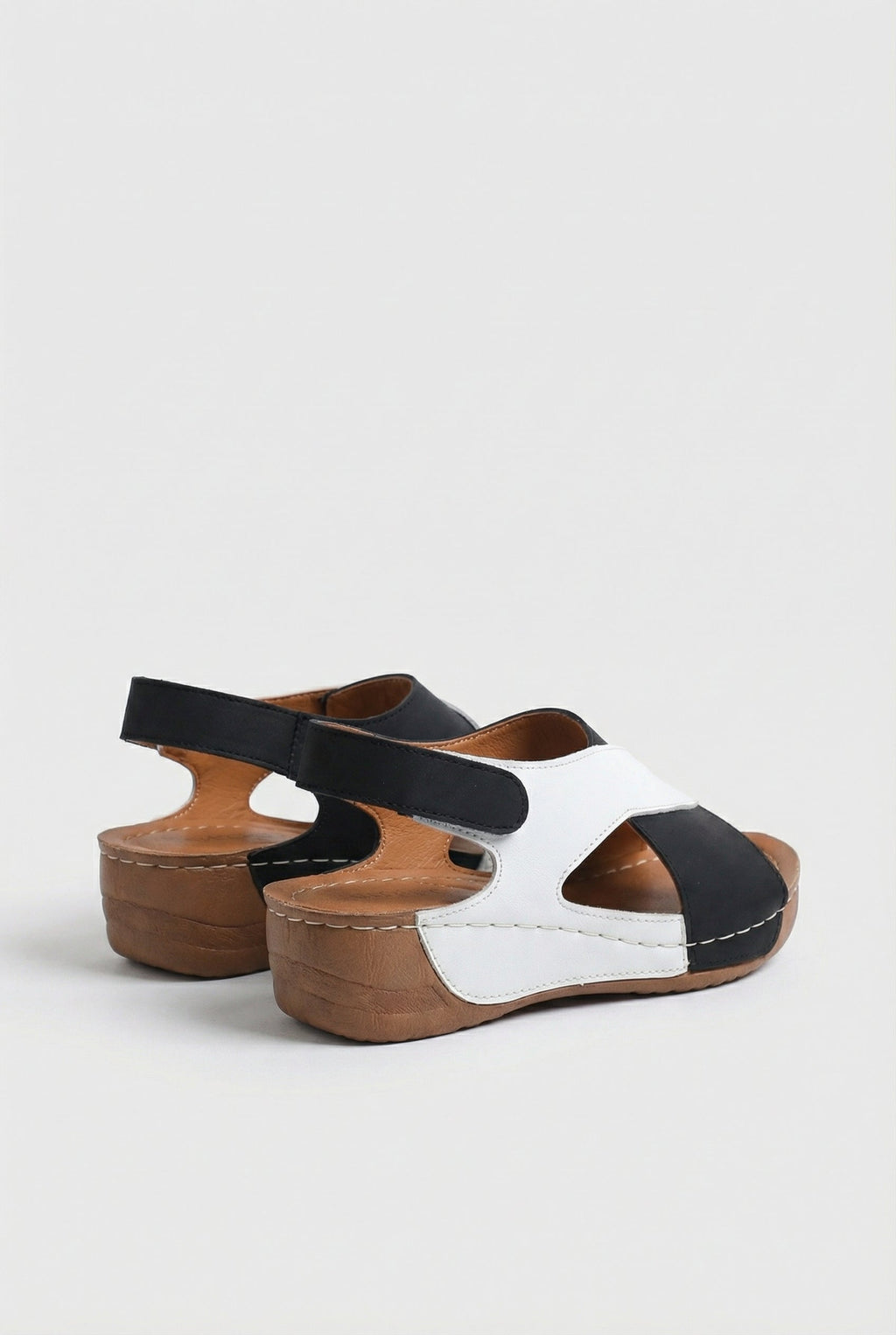 Women's orthopaedic sandals, close-up of two-tone crossover straps