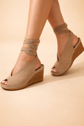 Women's round toe peep-toe sandals with ribbon detail