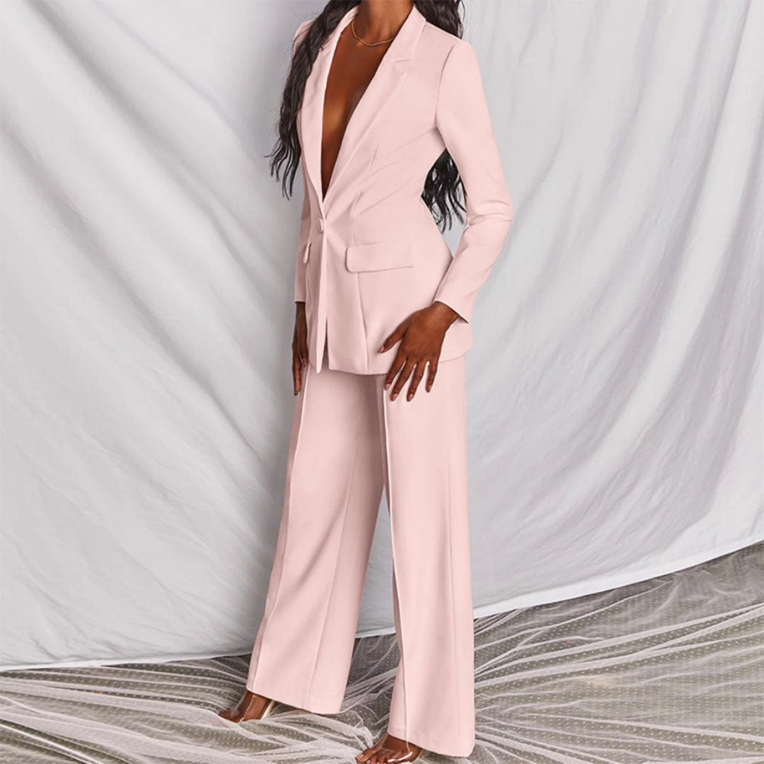 Blazer and trousers set in white, clean minimalist smart casual look | Alba Muse