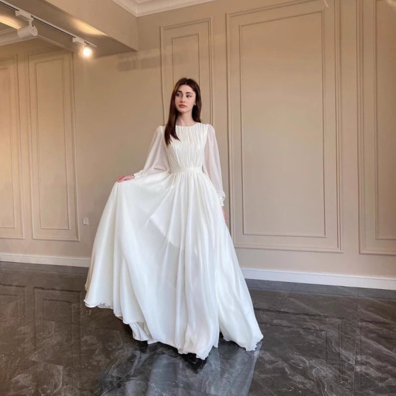 Blue long sleeve pleated dress