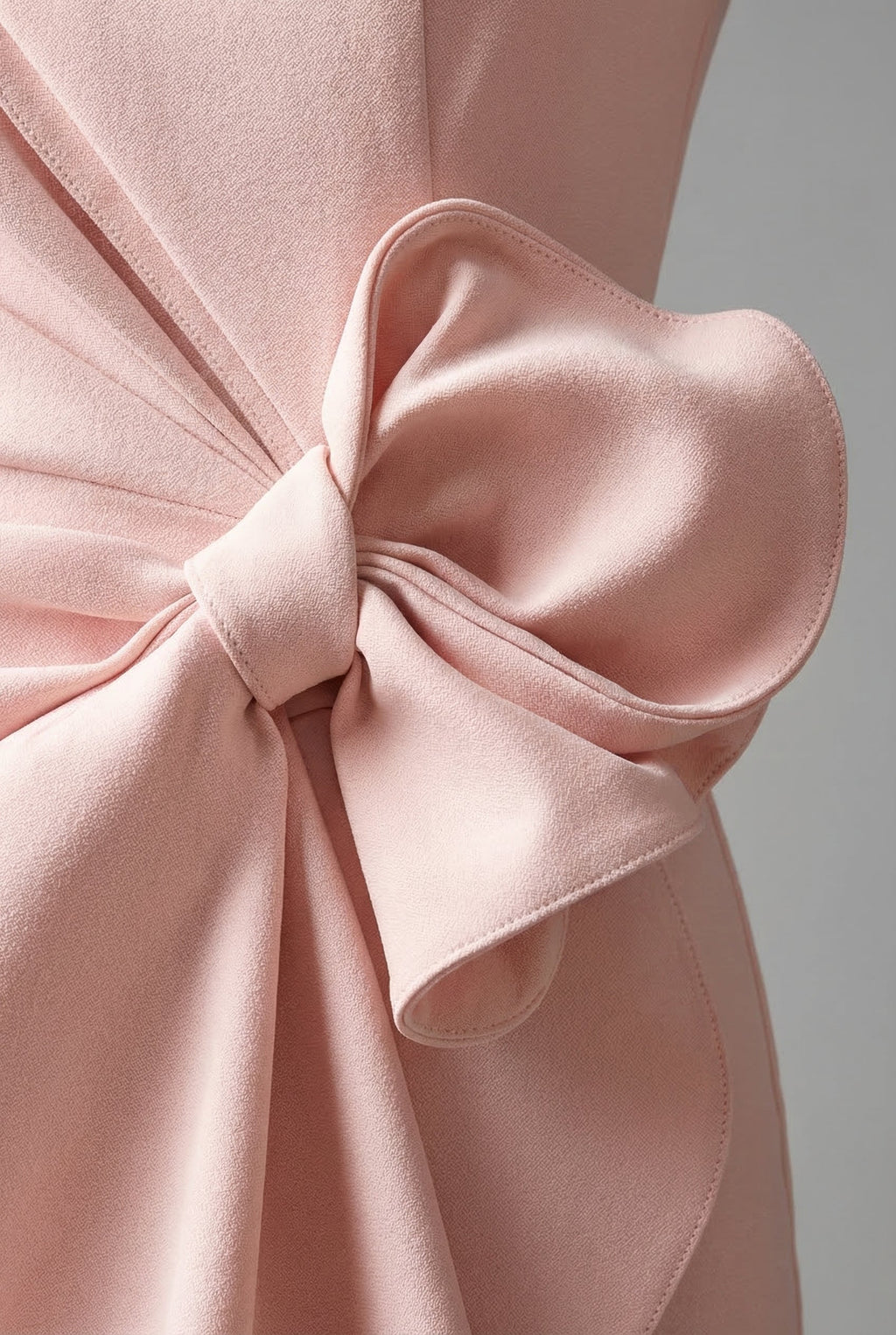 Bow waist cocktail dress – oversized statement bow close-up detail