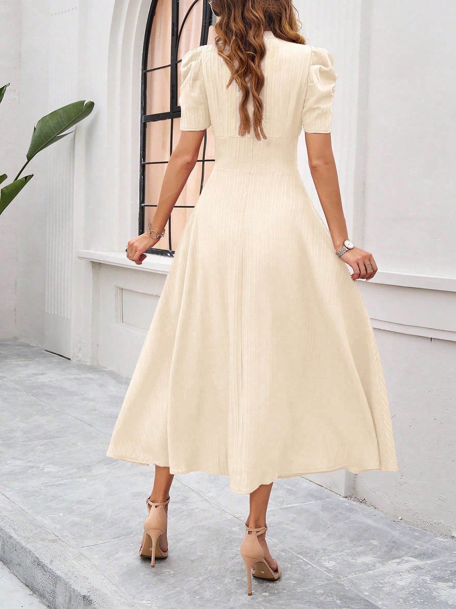 Textured Puff Short Sleeve Ruched Midi A-Line Dress