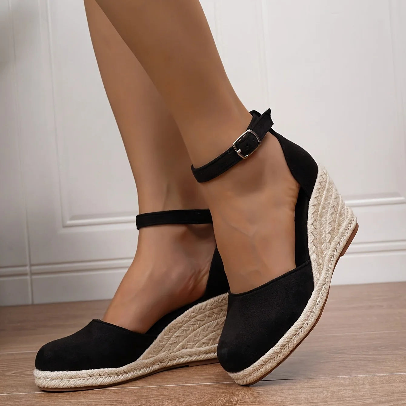 Women's summer block heels in black, side view