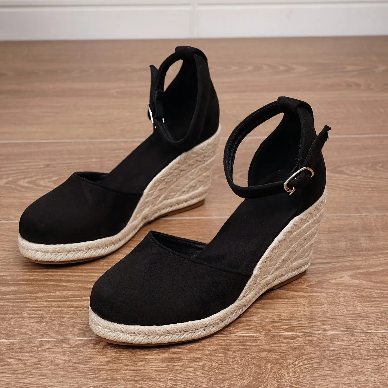 Women's block heels in black, front view
